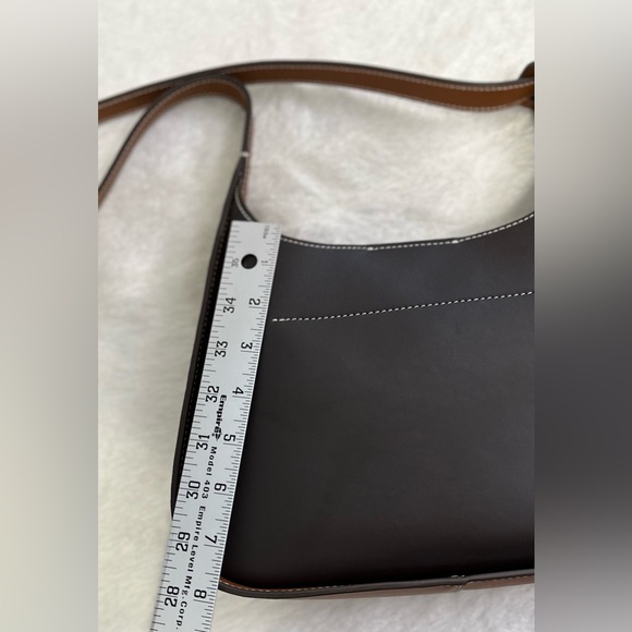 Tory Burch Brown and Tan Shoulder Bag with Gold Emblem🤎 - Picture 12 of 15